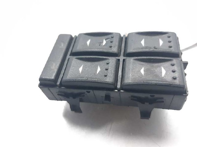 FORD 1230391 Кнопочный блок управления стеклоподъемником передний левый в наличии Полтава