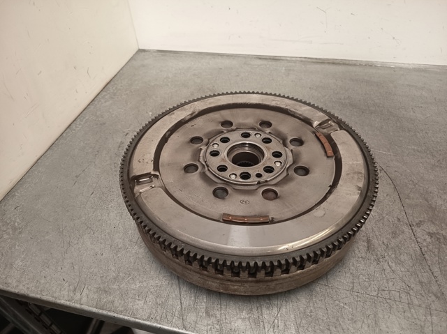 NISSAN 123103008R Маховик в наличии Чернигов