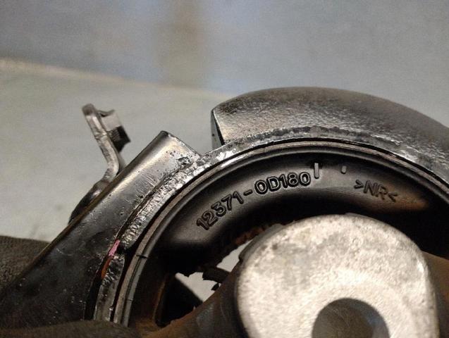 Coxim (suporte) traseiro de motor 123710D180 Toyota