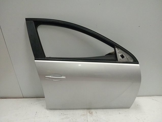 OPEL 124328 Дверь передняя правая в наличии Хмельницкий