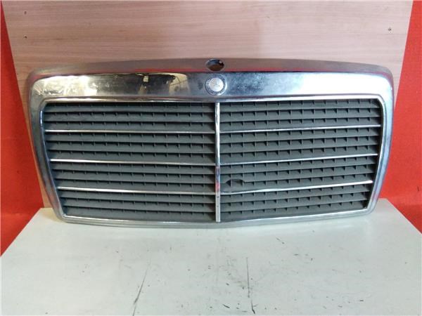 MERCEDES 1248880223 Решетка радиатора в наличии Харьков