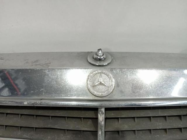 1248880223 MERCEDES Решетка радиатора купить в Черновцы