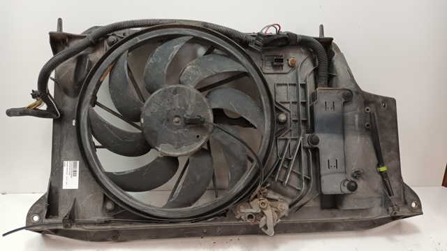 Arrefecimento do motor do ventilador (rotor + motor) com electromotor completo para peugeot 206, peugeot 206 sw, peugeot 207, peugeot 207 sw 125383