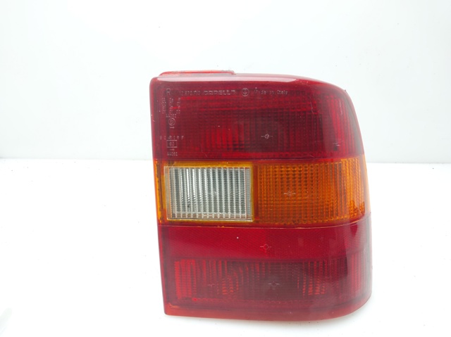 Luz traseira direita para Opel Vectra A Fastback 2.0 i (f68, m68) 20ne 12870748