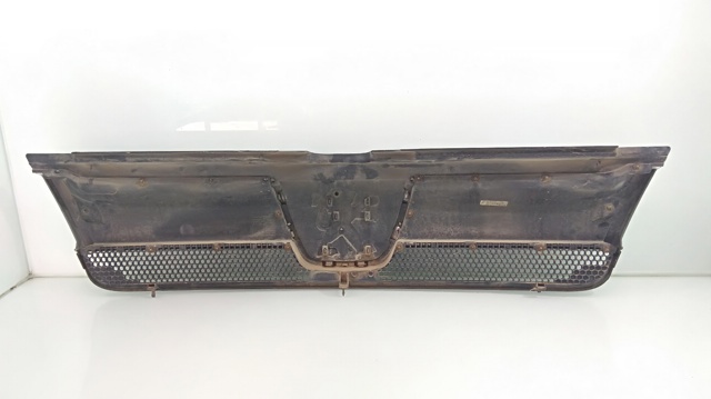 Grelha do radiador 1304703070 PEUGEOT