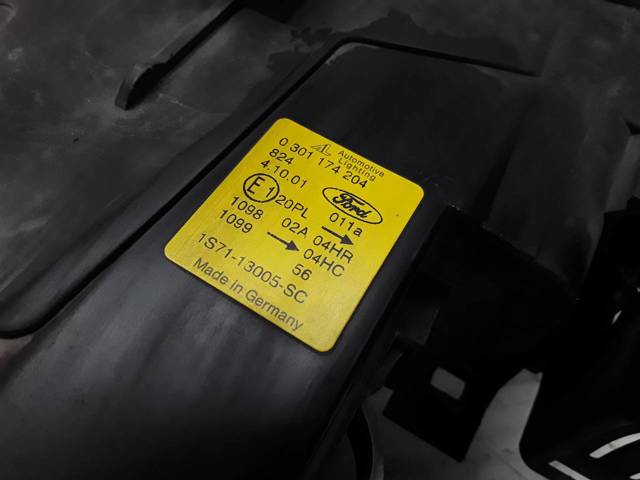 FORD 1305235545 Правая фара в наличии Харьков