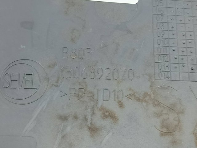 FIAT 1306892070 Накладка стойки кузова внешняя центральная левая в наличии Ужгород