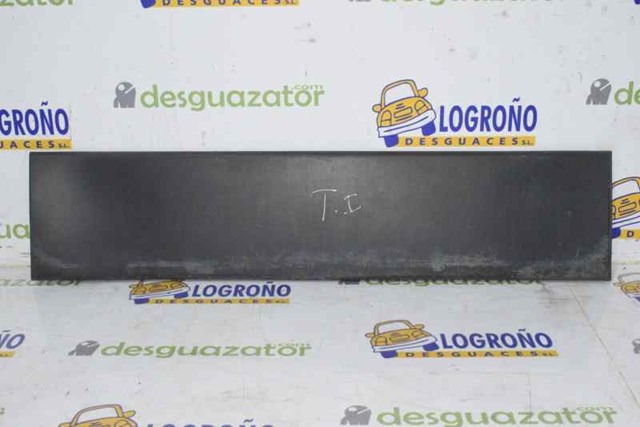 Moldura da porta traseira esquerda 1308058070 Peugeot/Citroen