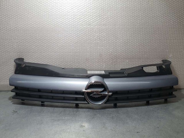OPEL 13108463 Решетка радиатора в наличии Житомир