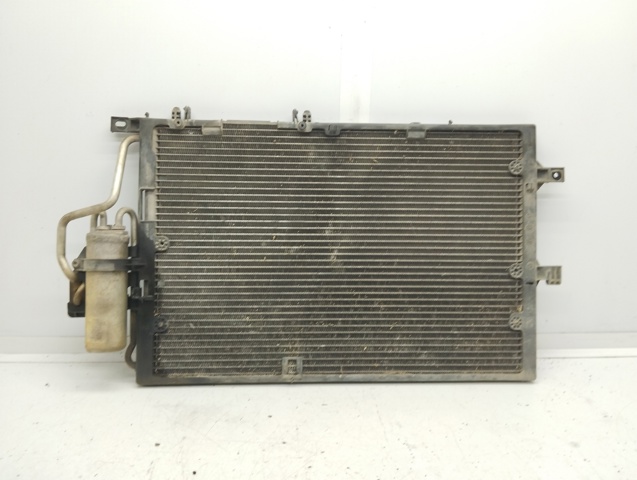 Condensador de ar condicionado / radiador para Opel Corsa C 1.2 (F08, F68) Z12XE 13114013