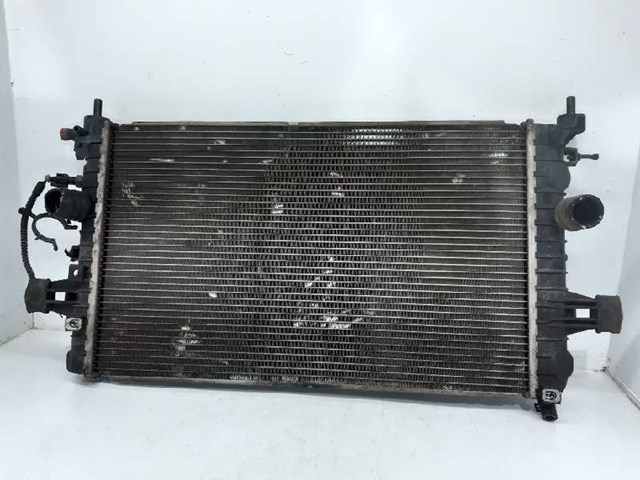 OPEL 13128818 Радиатор охлаждения двигателя в наличии Винница