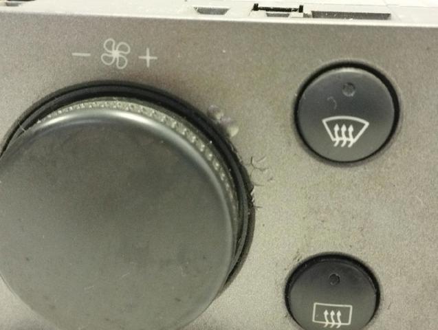 Unidade de controlo dos modos de aquecimento/condicionamento Opel Vectra