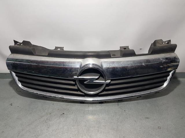 OPEL 13136136 Решетка радиатора в наличии Черкассы