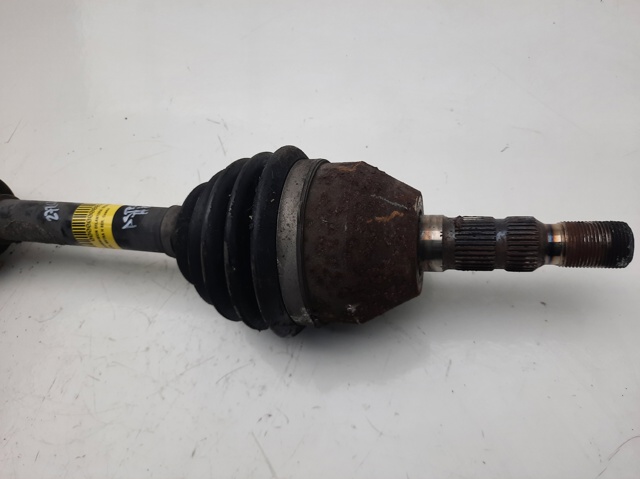 OPEL 13136379 Полуось (привод) передняя левая в наличии Украина