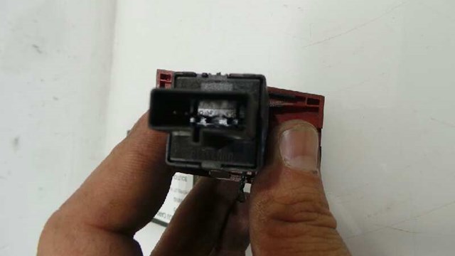 GM 13138255 Кнопка аварийки в наличии Чернигов