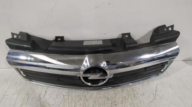 OPEL 13154225 Решетка радиатора в наличии Украина