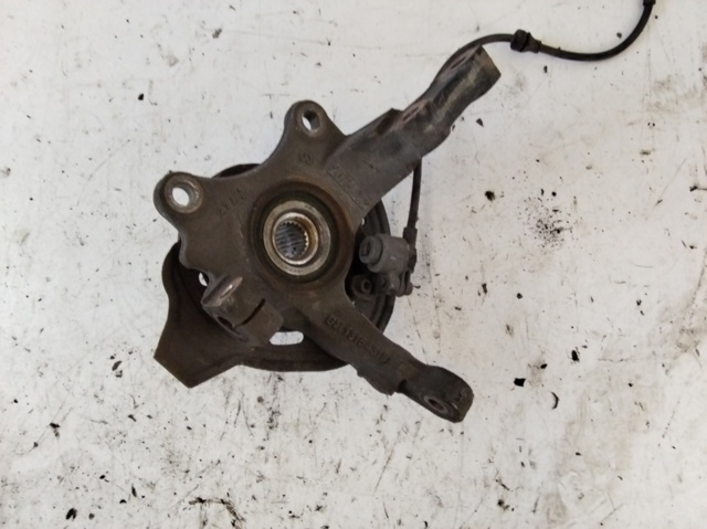 OPEL 13154318 Цапфа передняя правая в наличии Ровно