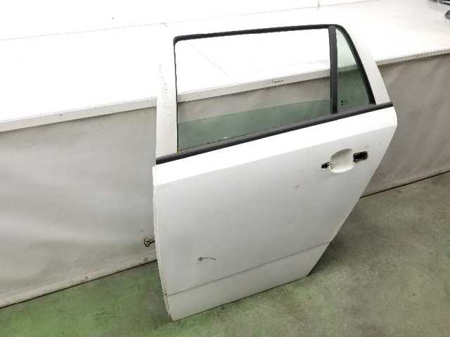 Porta traseira esquerda 13168045 Opel