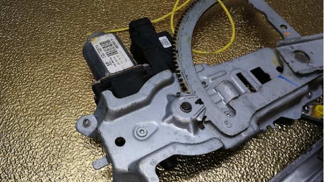 OPEL 13173074 Механизм стеклоподъемника двери передней правой в наличии Каменское