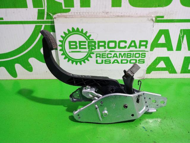 Pedal de embraiagem Opel Astra L35