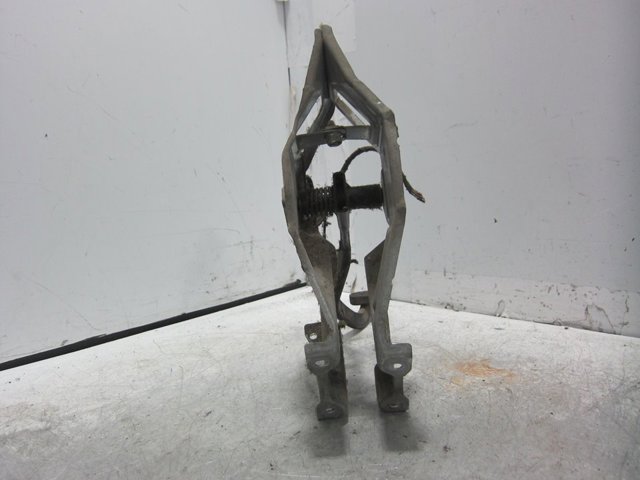 Pedal de embraiagem Opel Astra L35
