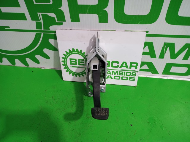 Pedal de embraiagem 13173772 Opel