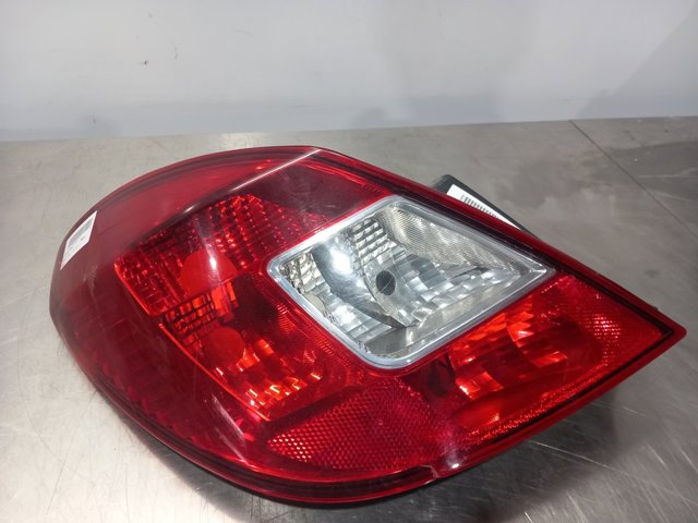 Luz traseira esquerda para Opel Corsa D 1.3 CDTI (L08, L68) A13DTR 13188047