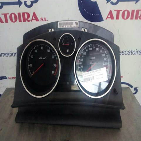 OPEL 13216682 Панель приборов в наличии Черновцы