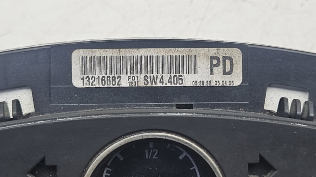 OPEL 13216682 Приборная доска (щиток приборов) в наличии Ужгород