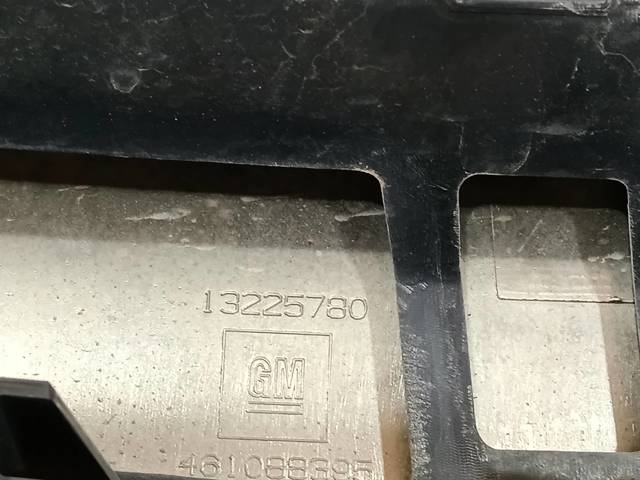 Grelha do radiador 13225780 OPEL