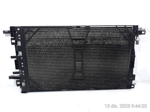 Condensador de ar condicionado / radiador para Opel Insignia Saloon A20DTH 13241737