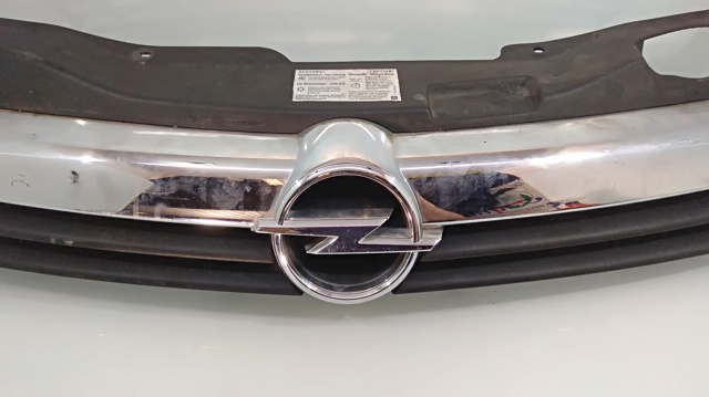 Grelha do radiador 13241967 OPEL