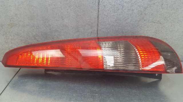 Lanterna traseira direita para Ford Fiesta V 1.6 TDCI HJJB 1324563