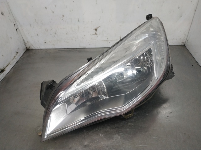 OPEL 13253646 Фара левая в наличии Львов