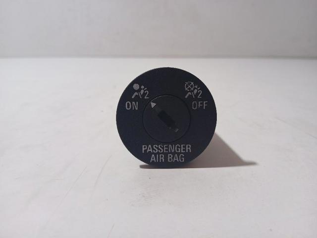 13268602 GM Кнопка отключения подушек безопасности AIRBAG купить в Ужгород