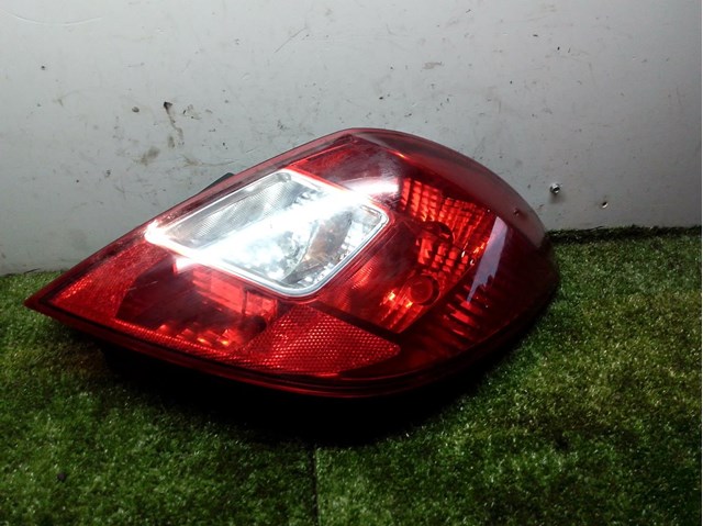 Luz traseira esquerda para Opel Corsa D 1.0 (L08, L68) Z10XEP 13269050