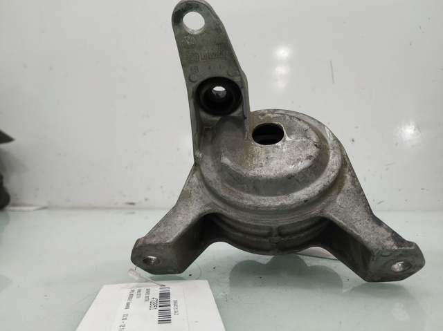 OPEL 13271774 Правая подушка двигателя в наличии Николаев