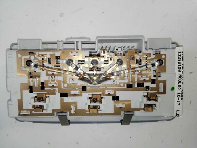 OPEL 13285100 Плафон салона в наличии Житомир