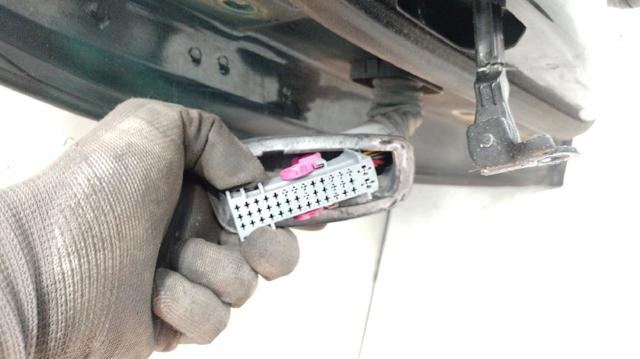 OPEL 13285607 Дверь передняя правая в наличии Черкассы