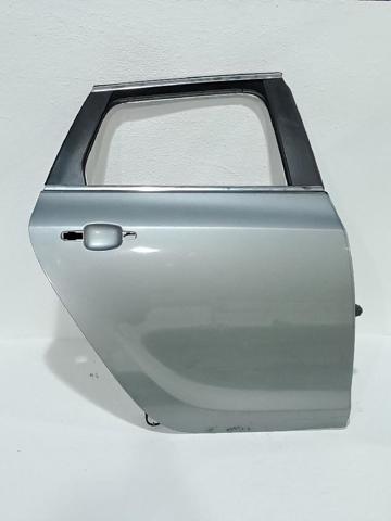 Porta traseira direita 13301547 Opel