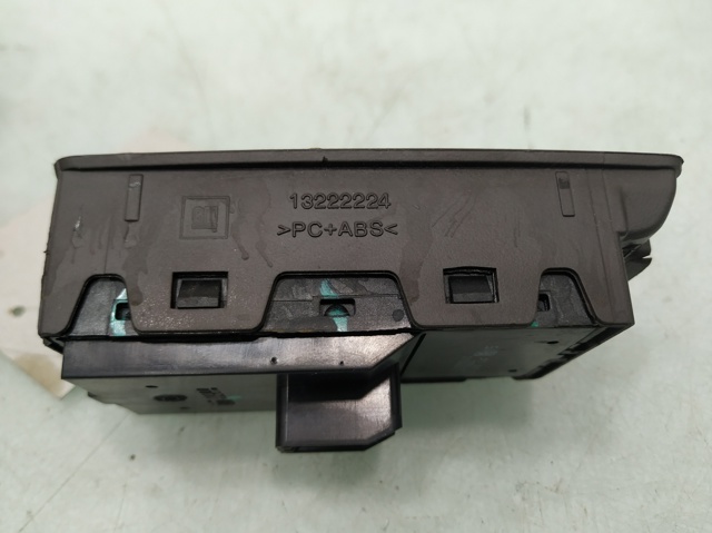 OPEL 13305012 в наличии Львов