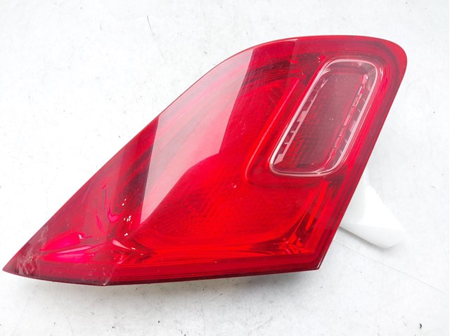Luz traseira interna esquerda para Opel Astra H 1.7 CDTI (L48) A17DTR 13306455