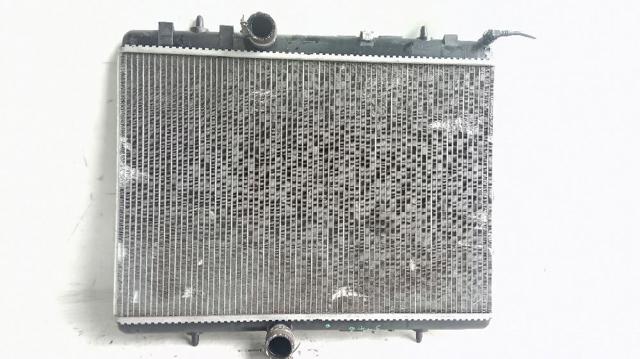 Radiador de esfriamento de motor 1330W2 PEUGEOT