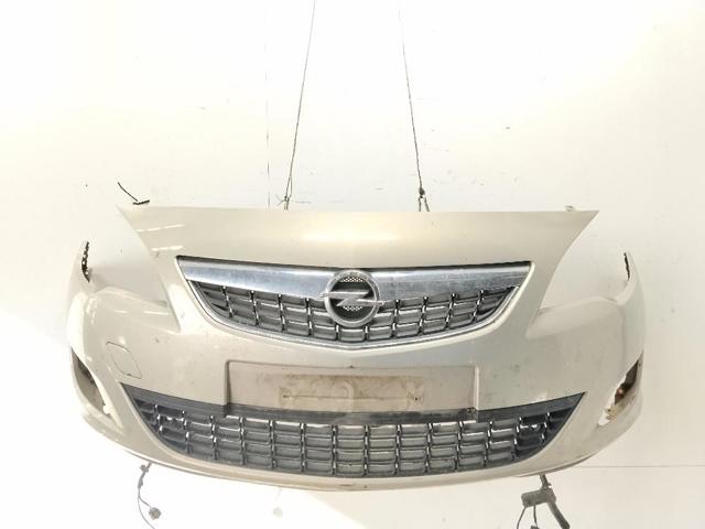 OPEL 13348047 Передний бампер в наличии Киев