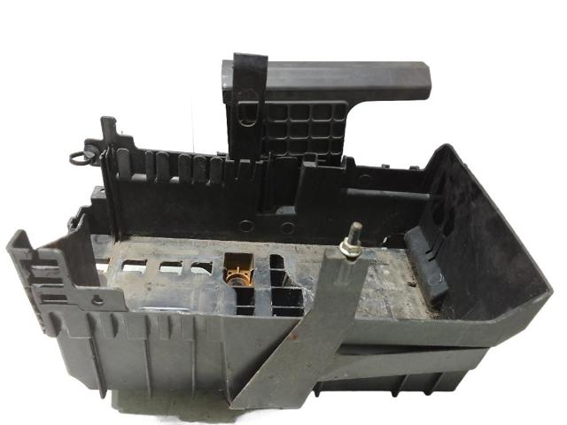OPEL 13354420 Полка под аккумулятор в наличии Львов