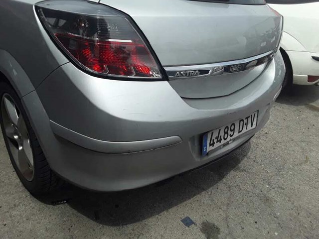 Para-choque traseiro para Opel Zafira Limousine 2.0 DTI 16V (F75) Y20DTH 13362604