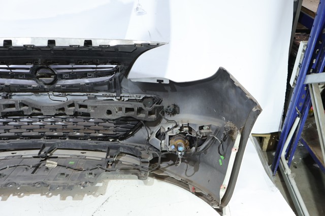 OPEL 13395652 Передний бампер в наличии Украина