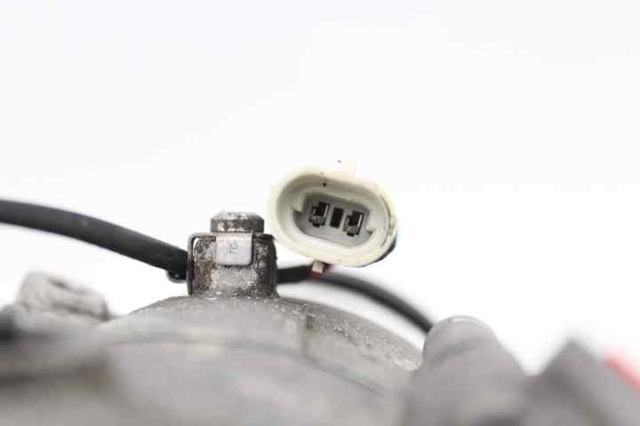 OPEL 13395693 Компрессор кондиционера в наличии Винница