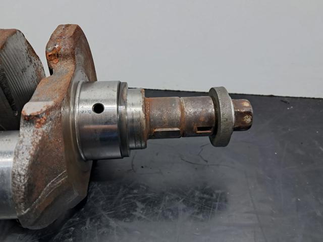 Cambota de motor Toyota Corolla E12