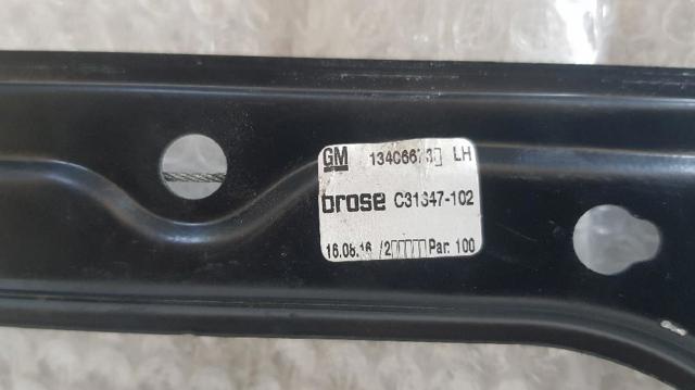 Mecanismo de acionamento de vidro da porta dianteira esquerda Opel Astra